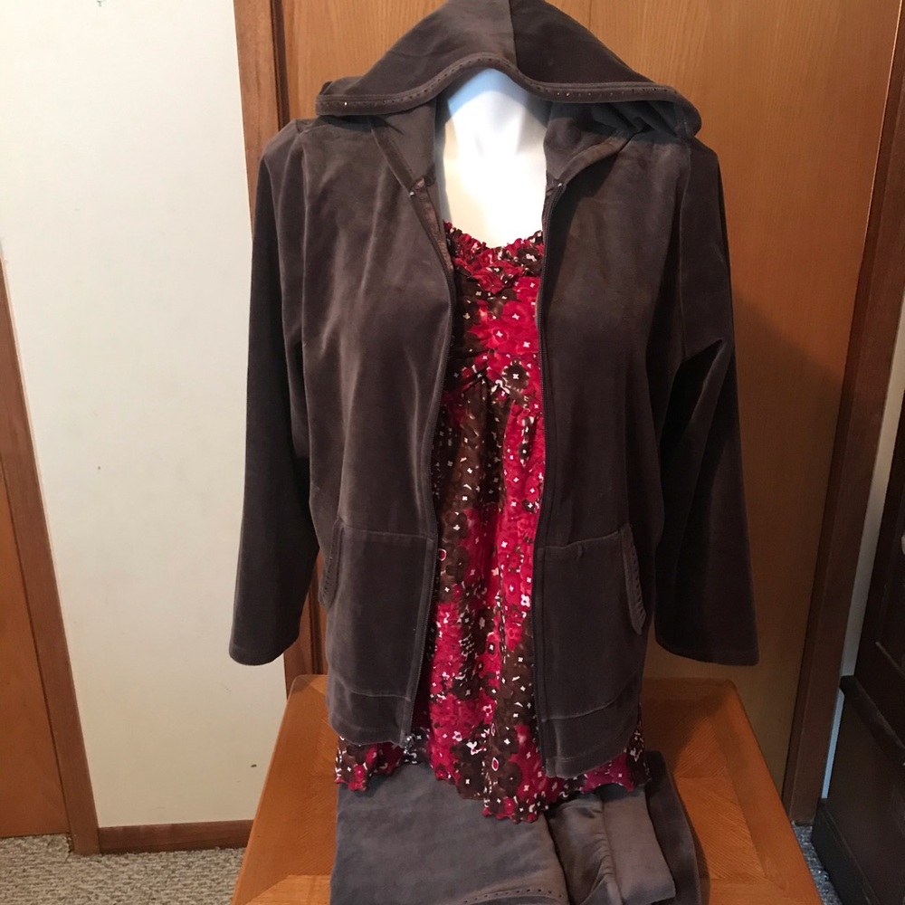 SOLD Hooded 2 pc jogging suit, brown